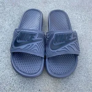 NIKE BENASSI SE JUST DO IT SLIDES DARK GREYS 3Ds Nike | Shoes | Nike Benassi Se Just Do It Slides Dark Greys  main image 2